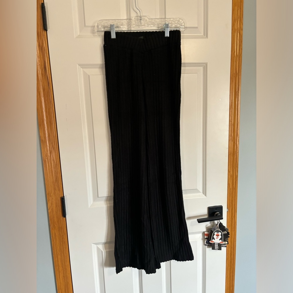 Comfy black pants never worn!